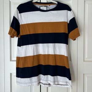Short sleeve striped tshirt size L